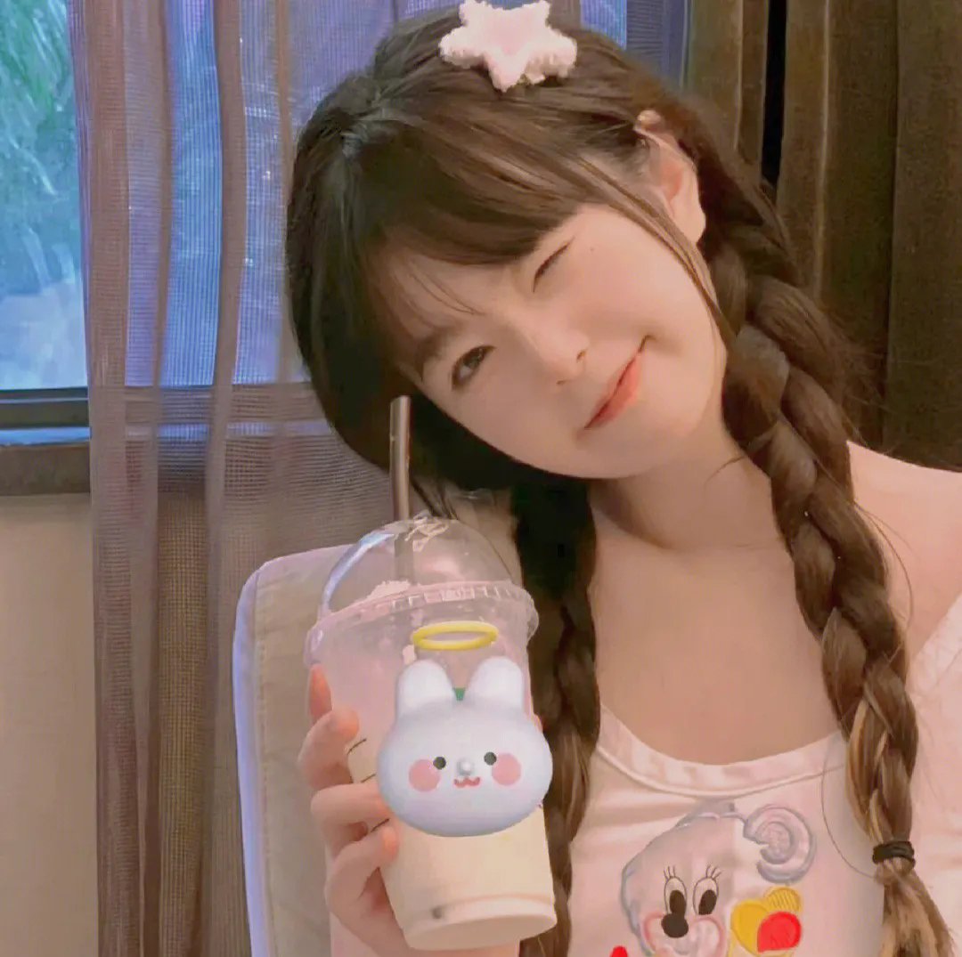 北极百货的秋乃小姐